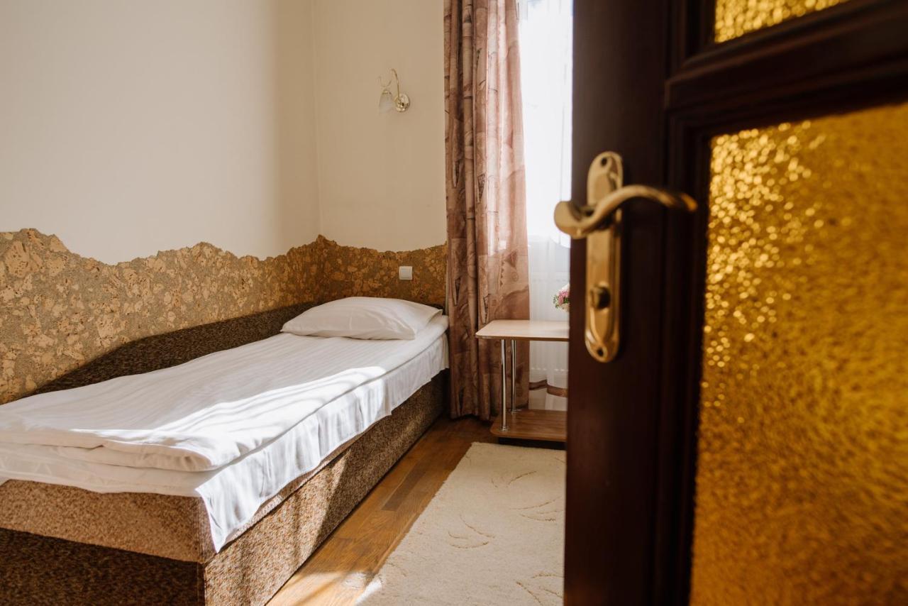 Villa Viktoriya Hotel Трускавец Екстериор снимка