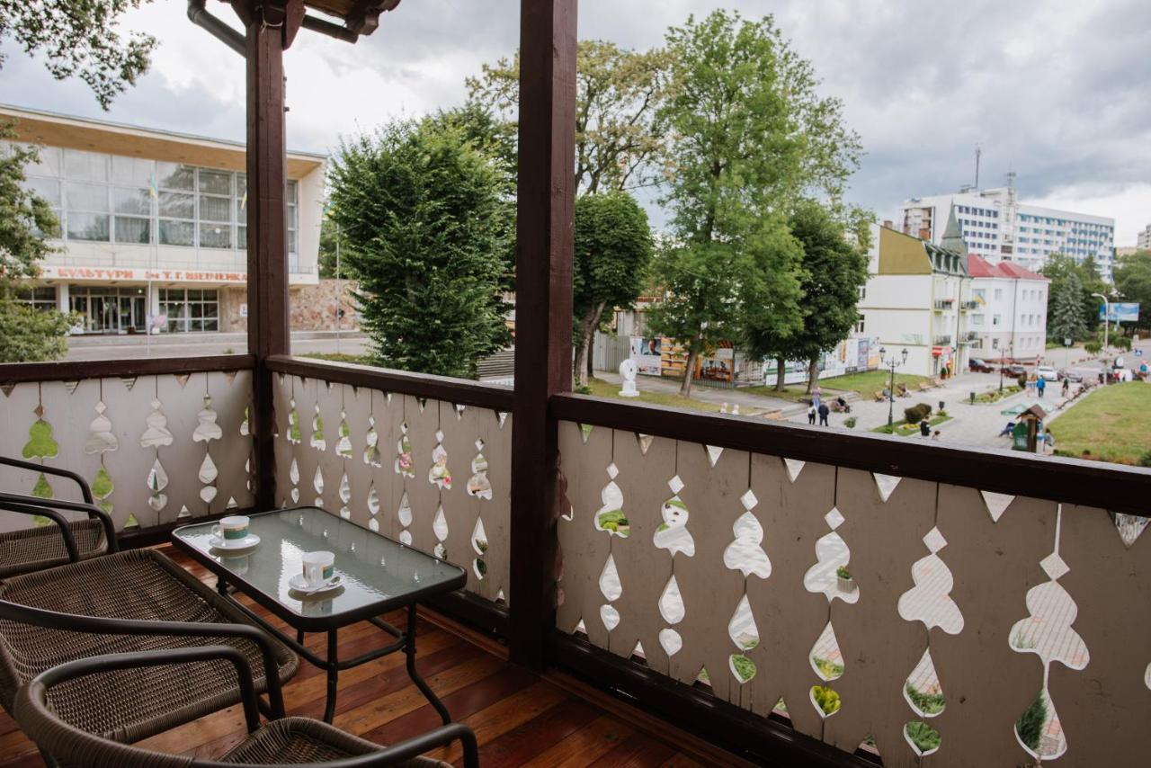 Villa Viktoriya Hotel Трускавец Екстериор снимка