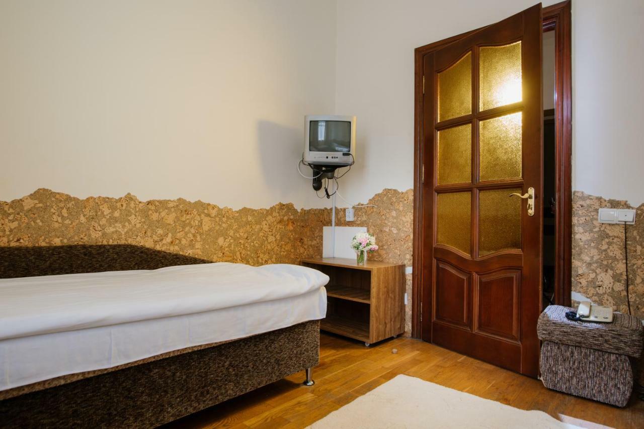 Villa Viktoriya Hotel Трускавец Екстериор снимка