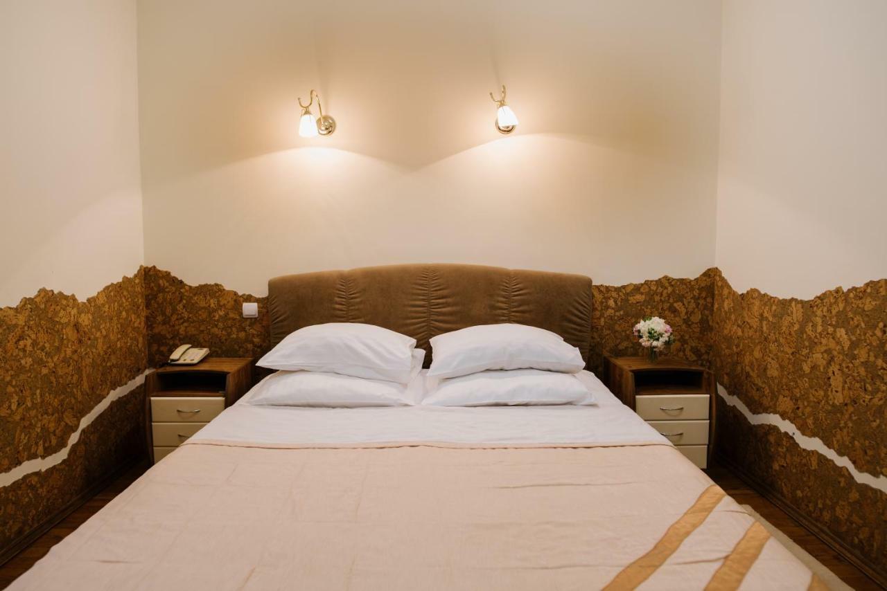 Villa Viktoriya Hotel Трускавец Екстериор снимка