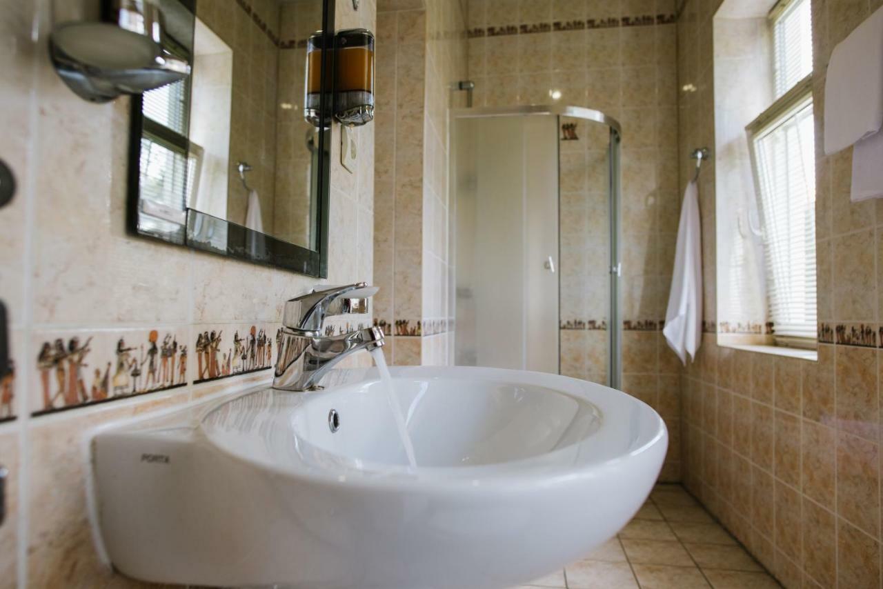 Villa Viktoriya Hotel Трускавец Екстериор снимка