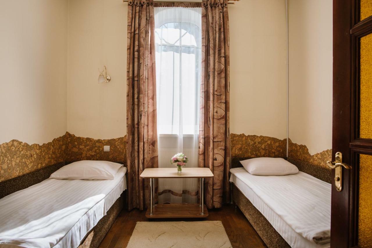 Villa Viktoriya Hotel Трускавец Екстериор снимка