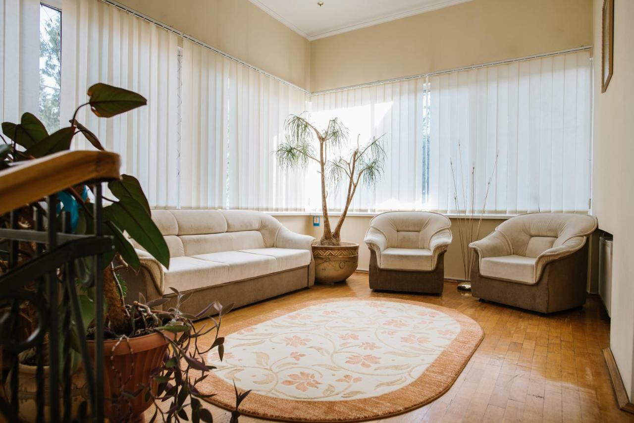 Villa Viktoriya Hotel Трускавец Екстериор снимка