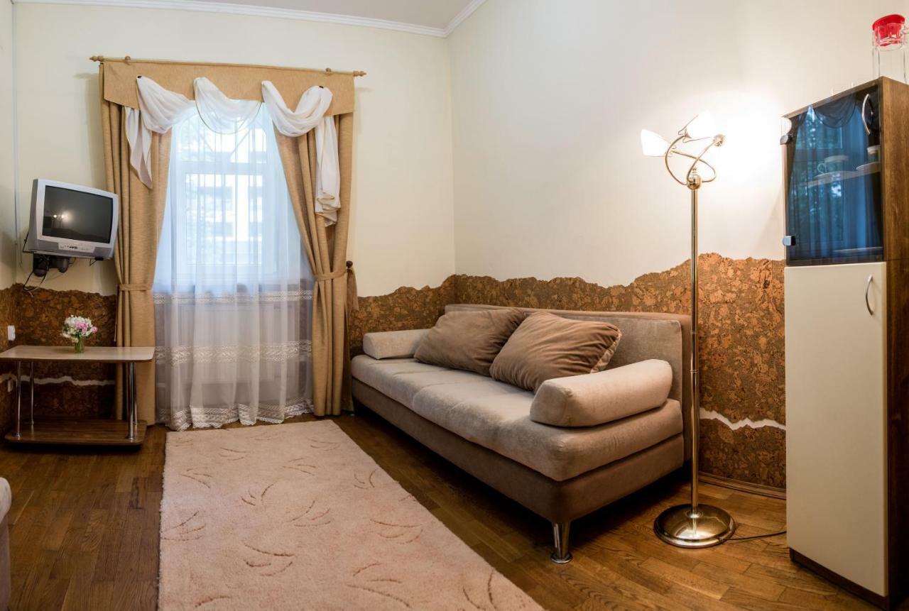 Villa Viktoriya Hotel Трускавец Екстериор снимка