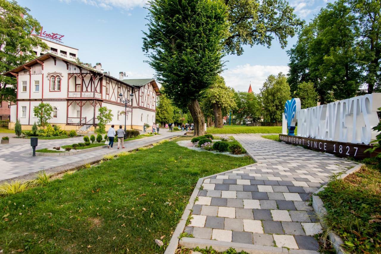 Villa Viktoriya Hotel Трускавец Екстериор снимка
